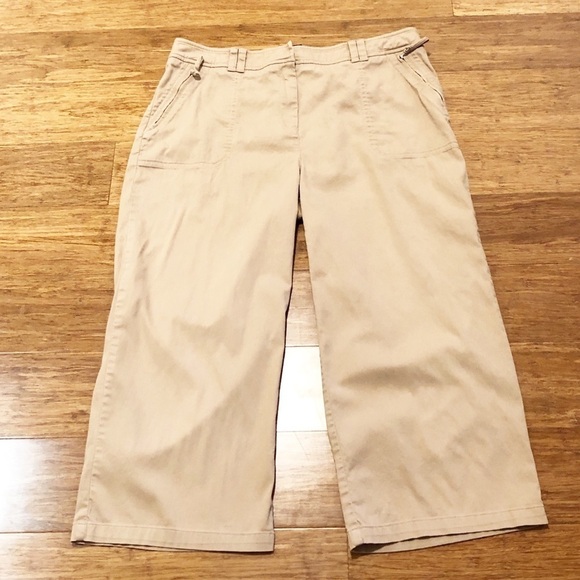 Jones Wear Pants - Jones Wear Sport Stretch tan crop wide leg pants.